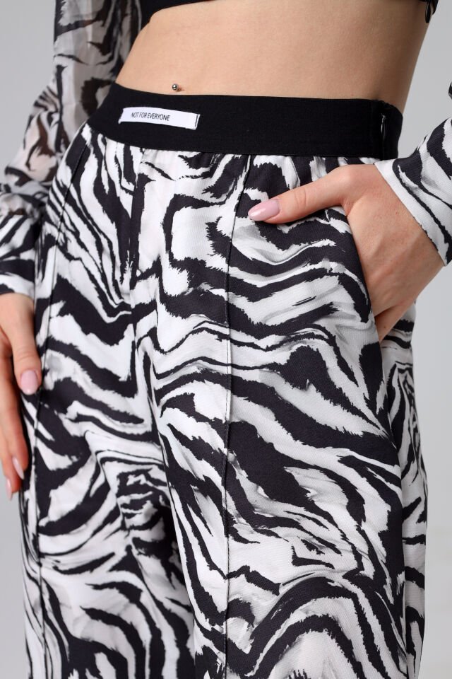 zebra baskılı pantolon